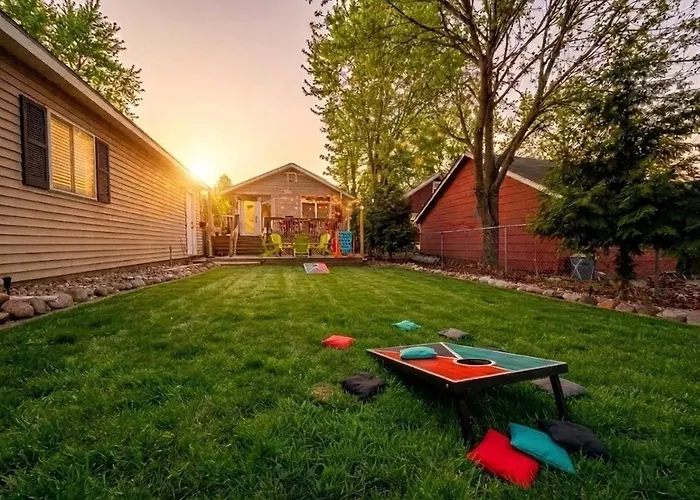 Heartofrockfrd/nexplayground/indoorhottub/gameroom Casa vacanze Rockford