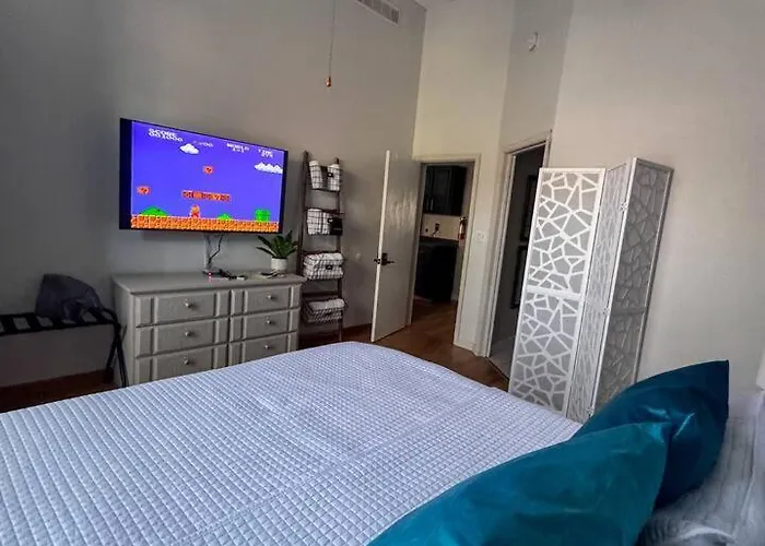 Heartofrockfrd Nexplayground Gameroom Holiday home Rockford